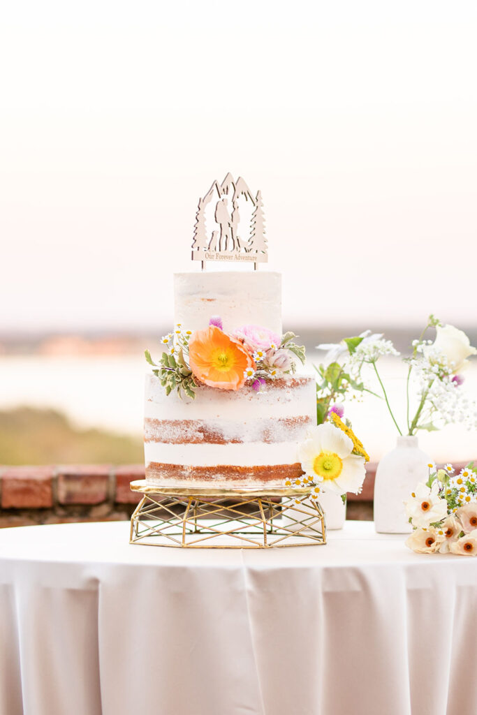 cake displayed at wedding venue in Orlando bella collina