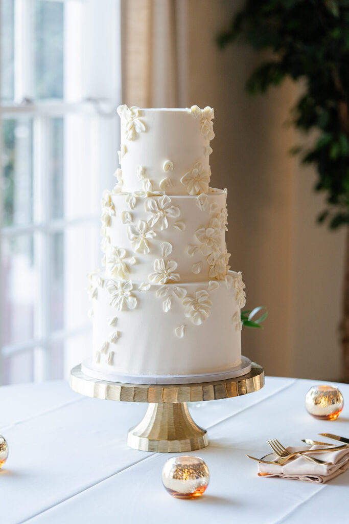 wedding reception details at an outdoor wedding at Adams Estate in Lake Alfred, Florida, captured by Snapshots by Gabriela