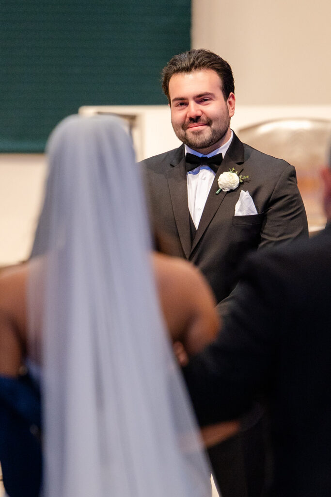 wedding ceremony near historic estate wedding venue Casa Feliz in Winter Park, Florida, photographed by Snapshots by Gabriela