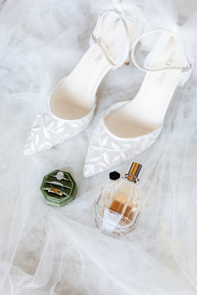 wedding details at historic estate wedding venue Casa Feliz in Winter Park, Florida, photographed by Snapshots by Gabriela