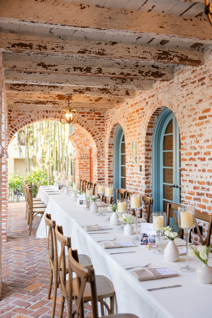 reception tables at historic estate wedding venue Casa Feliz in Winter Park, Florida, photographed by Snapshots by Gabriela